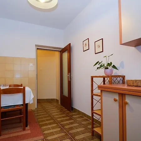 Apartment Nela 23